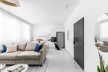 hayarkon allenby classic style by homy