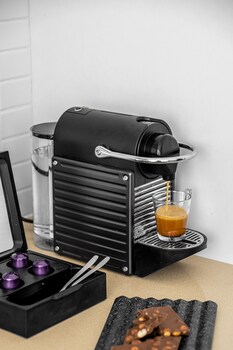 hayarkon allenby classic style by homy