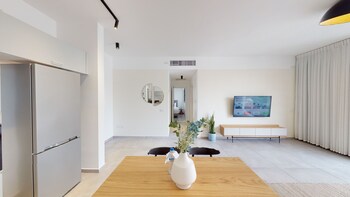 hayarkon allenby classic style by homy