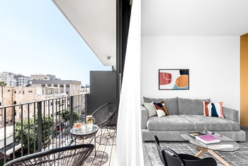 hayarkon allenby classic style by homy