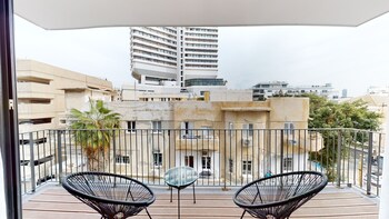 hayarkon allenby classic style by homy