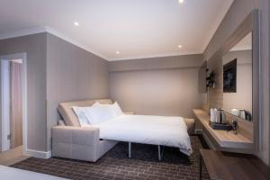 city sleeper at royal national hotel