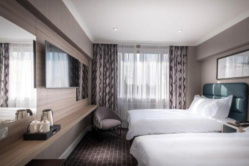 city sleeper at royal national hotel
