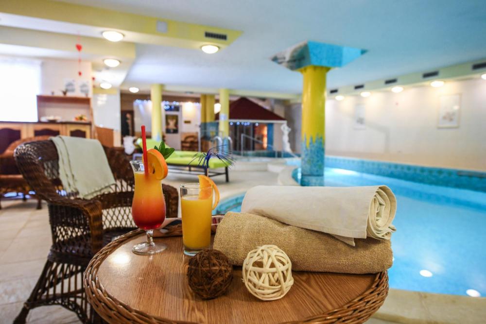 hotel korona eger