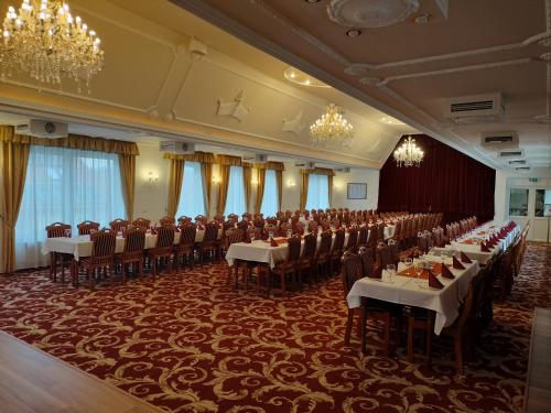 hotel korona eger