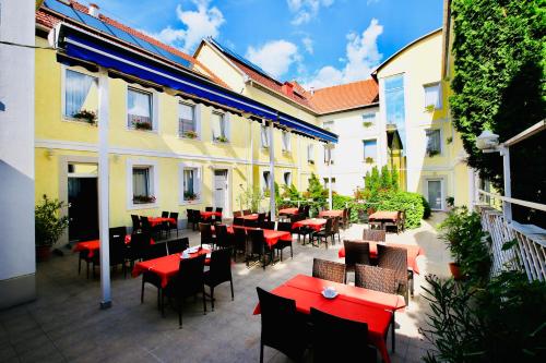 hotel korona eger
