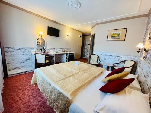 hotel korona eger