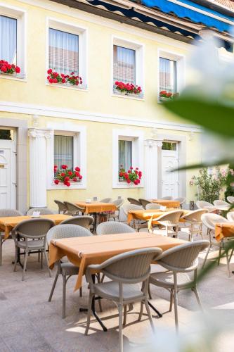 hotel korona eger