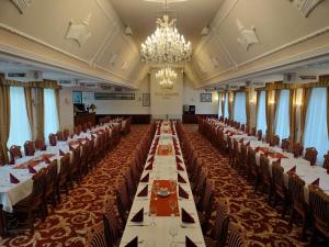 hotel korona eger