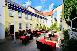 hotel korona eger