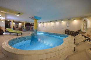 hotel korona eger