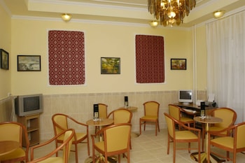 hotel korona eger