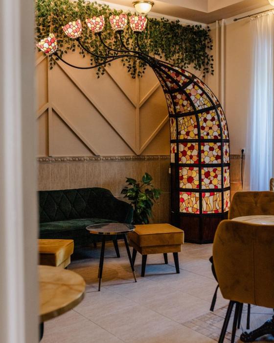 hotel korona eger