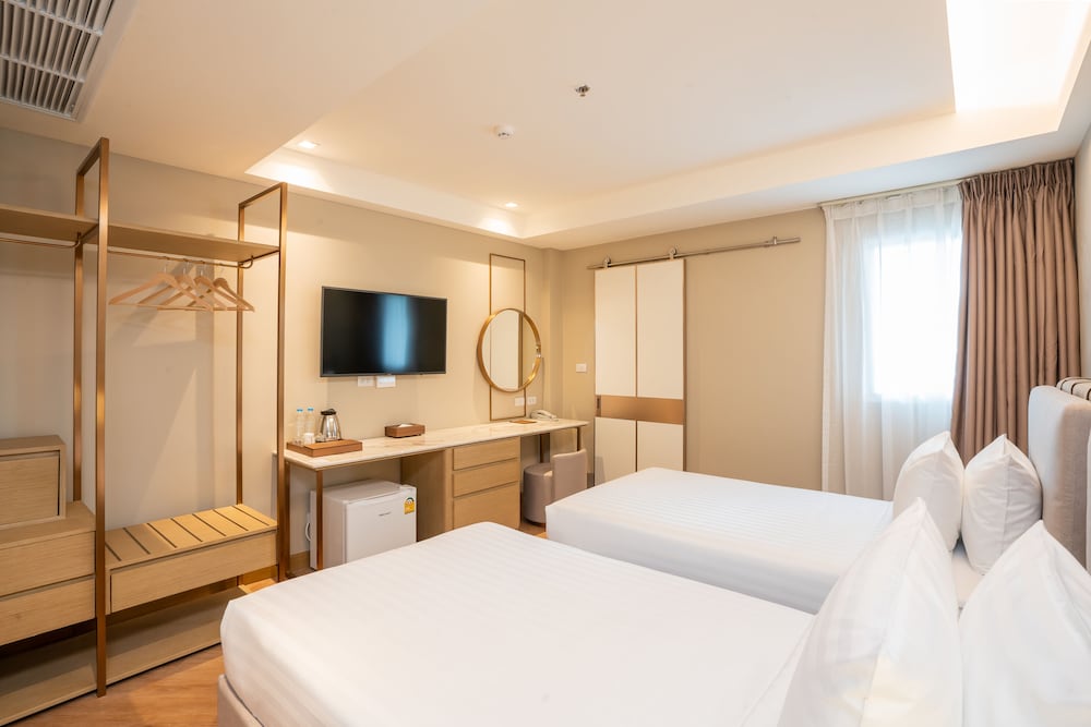 away bangkok riverside kene