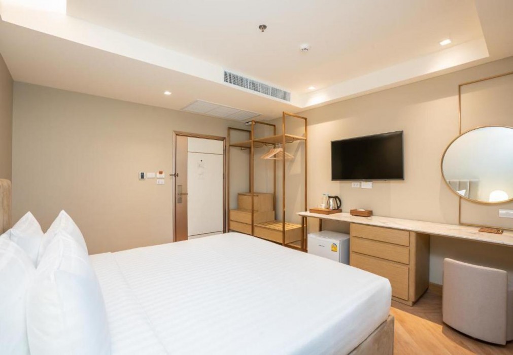 away bangkok riverside kene