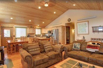 fox den lodge
