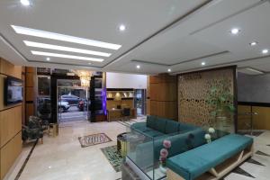 silver suites hotel and spa