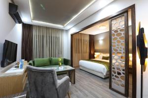 silver suites hotel and spa