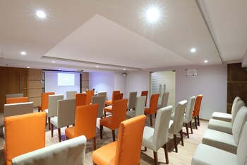 silver suites hotel and spa