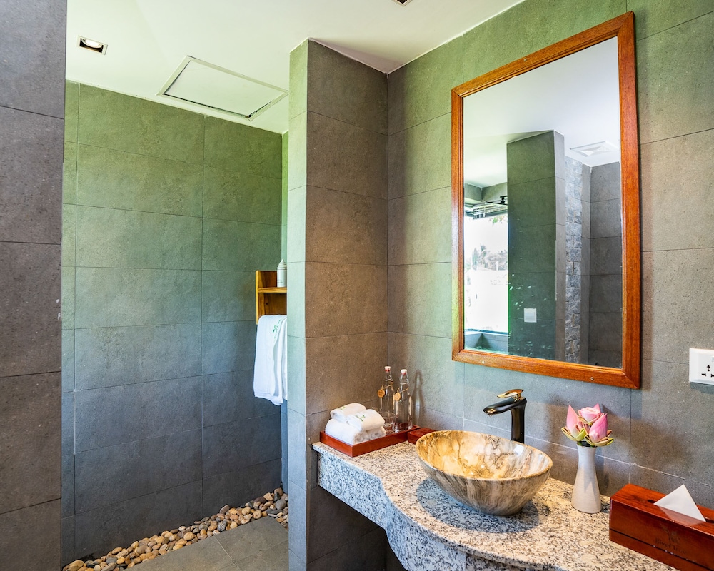 rivertree villa and resort