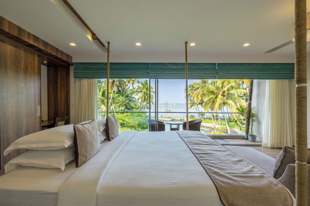 ama stays and trails sherlys ente kumbalanghi kochi