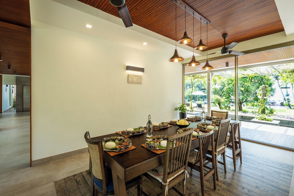 ama stays and trails sherlys ente kumbalanghi kochi