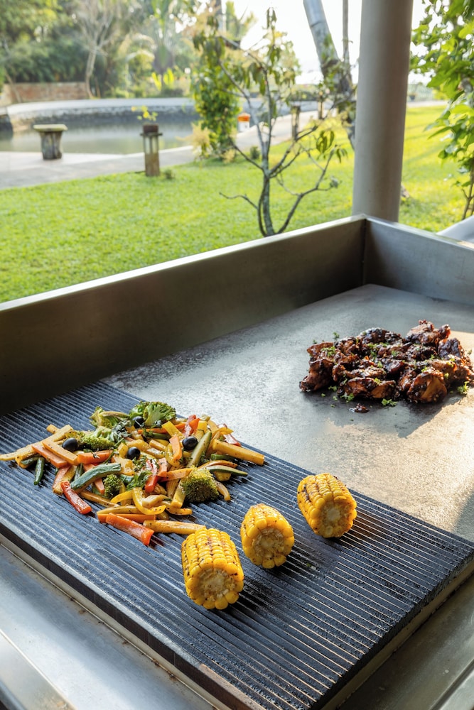 ama stays and trails sherlys ente kumbalanghi kochi