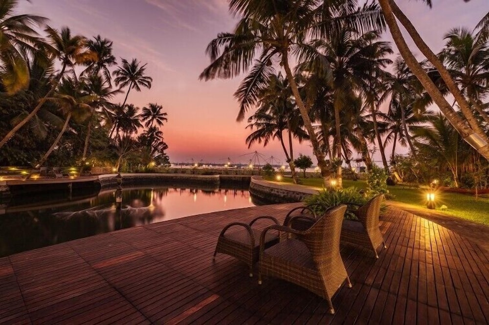 ama stays and trails sherlys ente kumbalanghi kochi