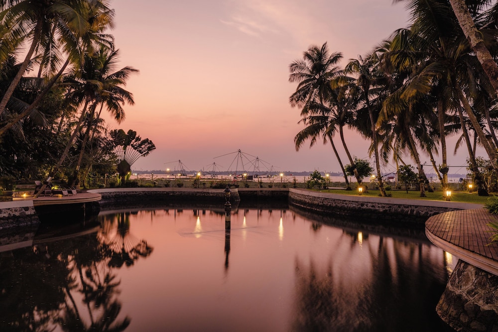 ama stays and trails sherlys ente kumbalanghi kochi