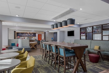 hampton inn williams