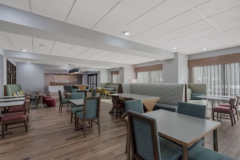 hampton inn williams