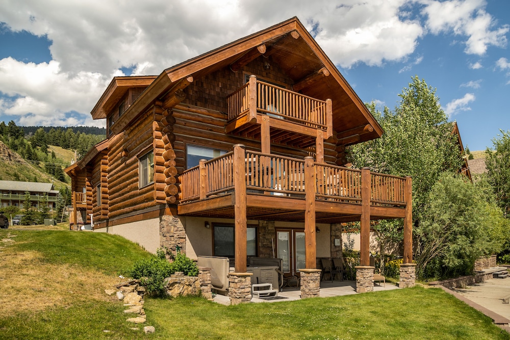 west yellowstone