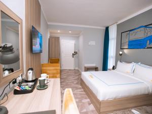 vibes hotel and spa