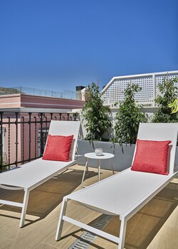 vincci molviedro suites apartments