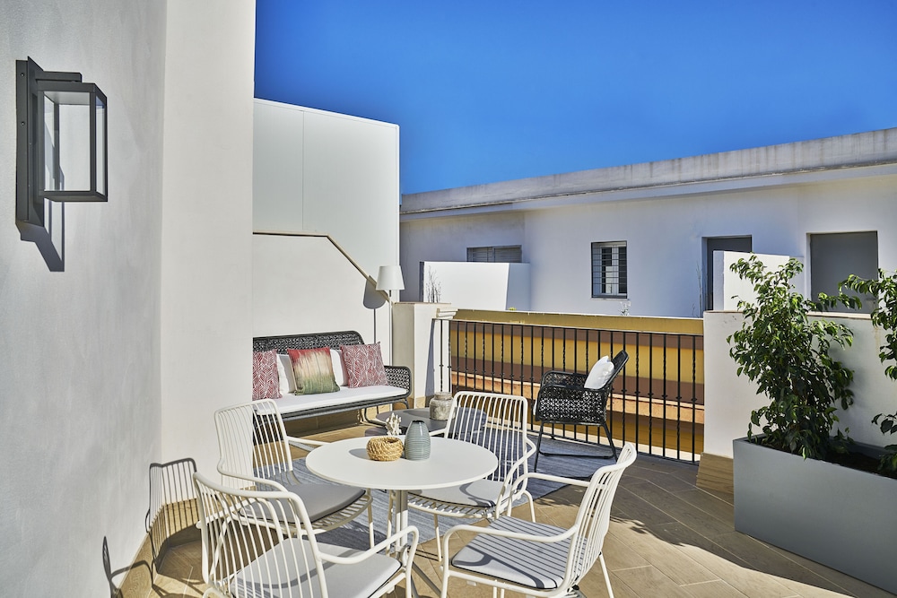 vincci molviedro suites apartments