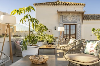 vincci molviedro suites apartments