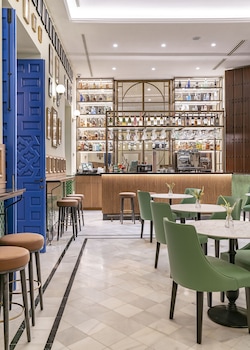 vincci molviedro suites apartments