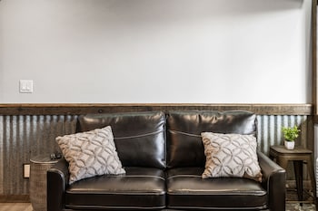 Little Tuckaway,,4 star