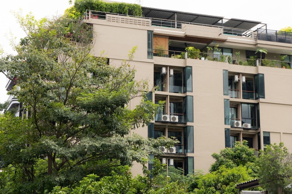 karaarom hotel