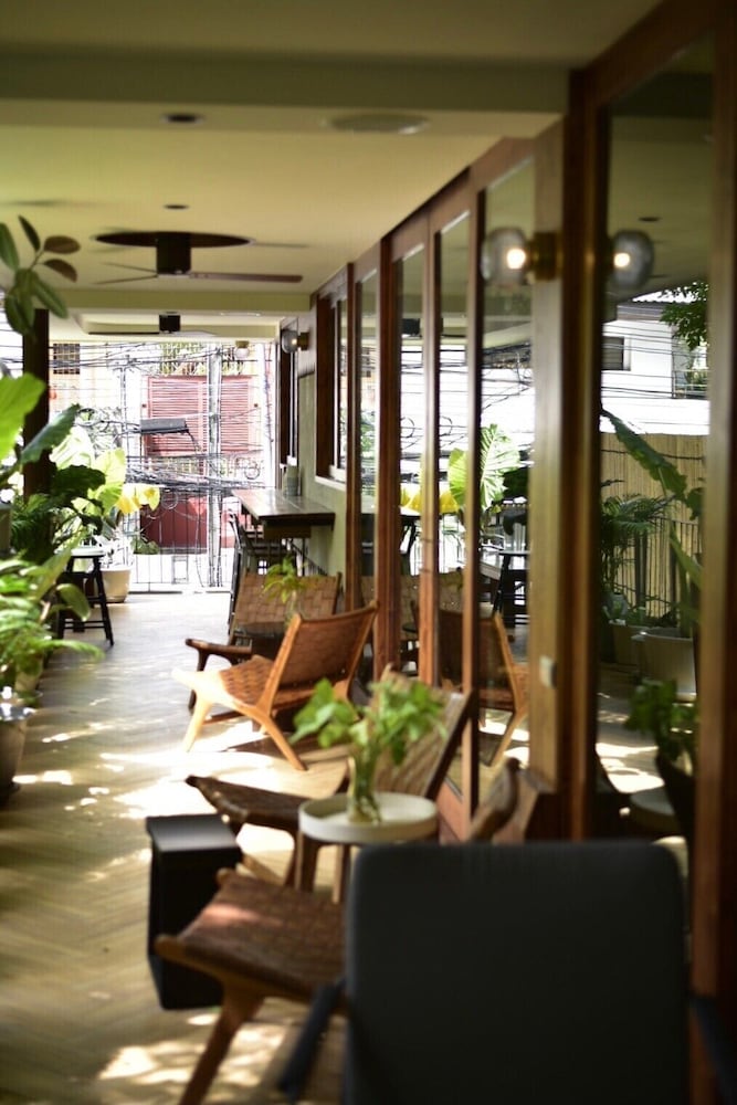 karaarom hotel