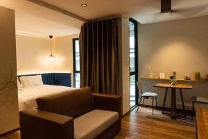 karaarom hotel