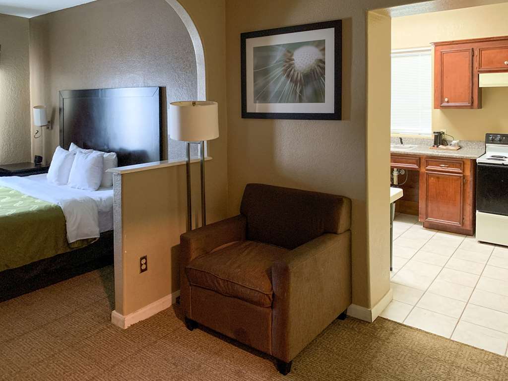 quality suites houston nw cy fair