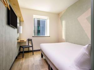 ibis budget manchester airport