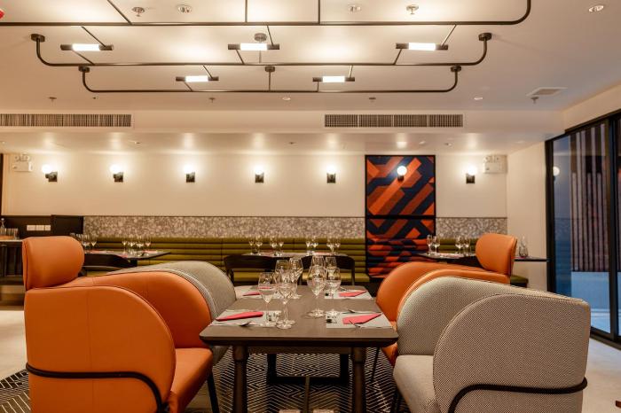 oakwood studios sukhumvit bangkok