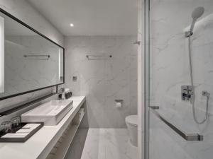 oakwood studios sukhumvit bangkok