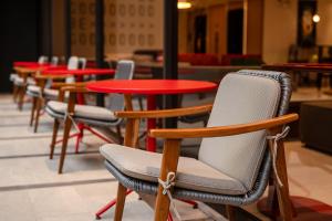 oakwood studios sukhumvit bangkok