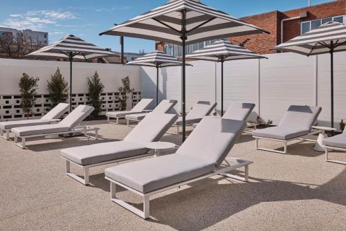 hotel alba adelaide