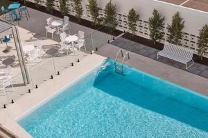 hotel alba adelaide