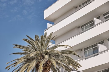 hotel alba adelaide