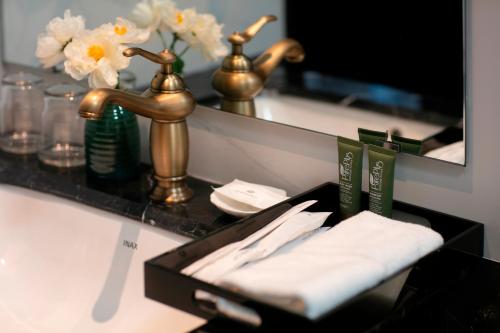 may de ville premier hotel and spa